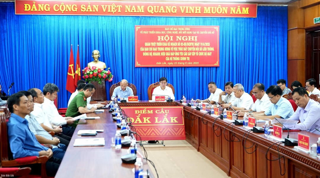 Đại biểu tham dự tại điểm cầu tỉnh Đắk Lắk
