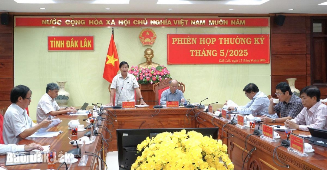 Phát biểu kết luận phiên họp, Quyền Chủ tịch UBND tỉnh Nguyễn Thiên Văn 