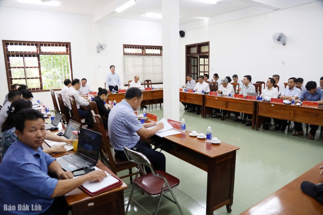 Các đại biểu tham gia buổi đối thoại.