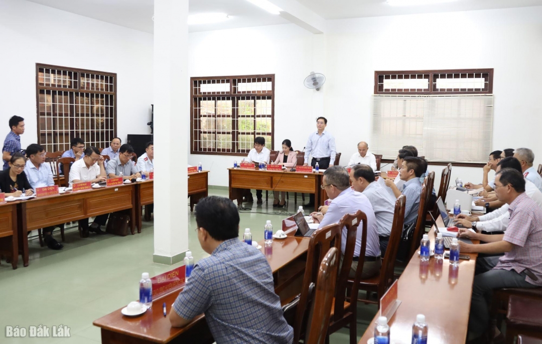 Các đại biểu tham gia buổi đối thoại.