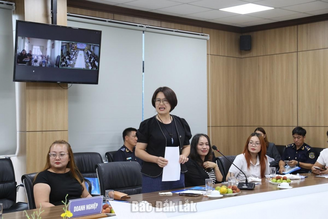 Doanh nghiệp nêu ý kiến tại hội nghị