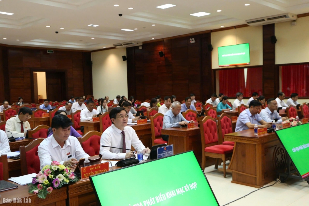 Đại biểu tham dự phiên khai mạc. Ảnh: Vạn Tiếp