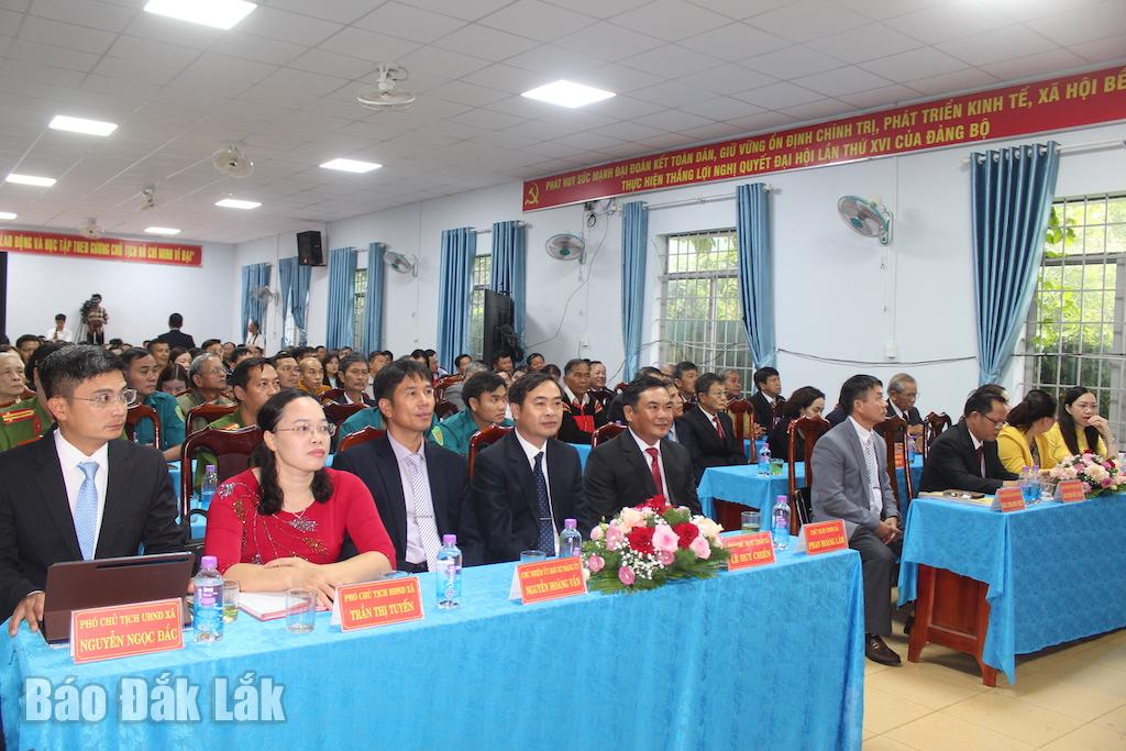 Các đại biểu dự lễ 