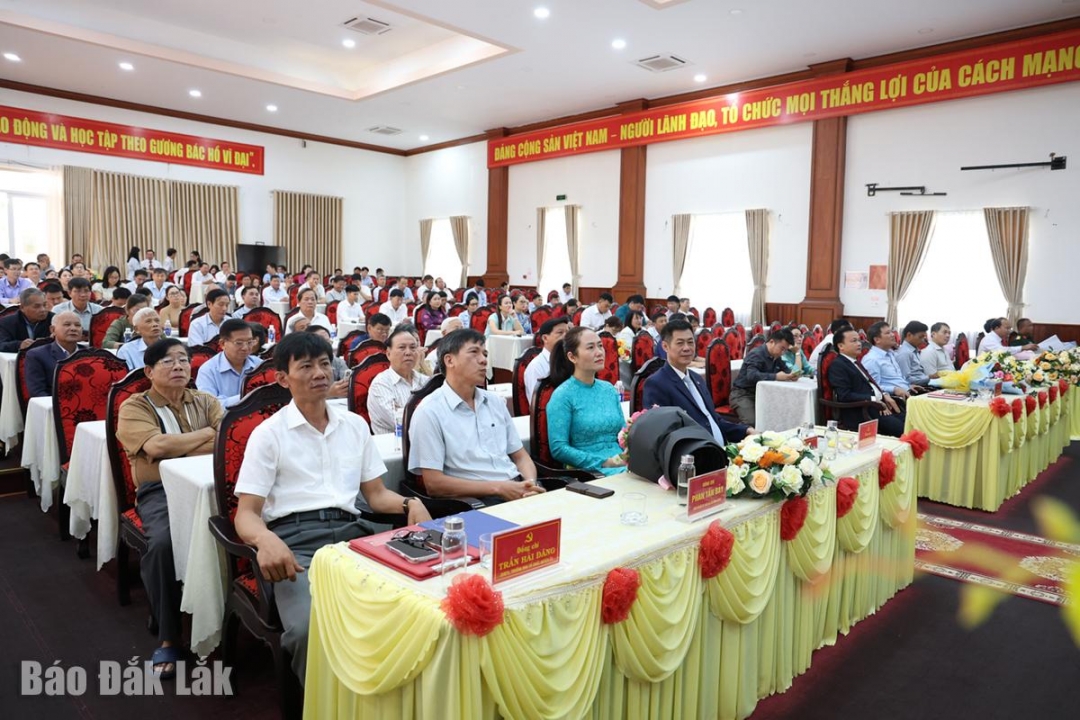 Đại biểu dự hội nghị.