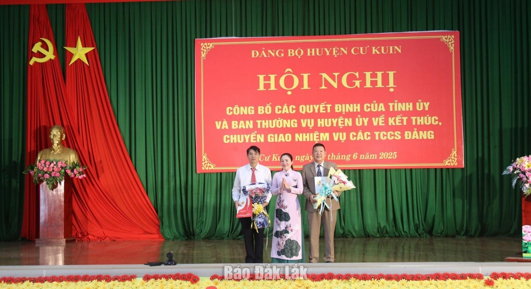 Bí thư huyện ủy Cư Kuin Ph