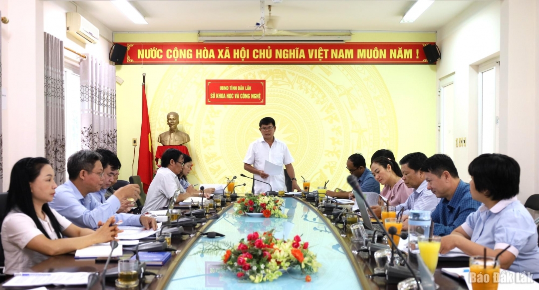 Ông Lê Văn Cường, Trưởng Ban Văn hóa – Xã hội phát biểu ý kiến tại buổi làm việc.