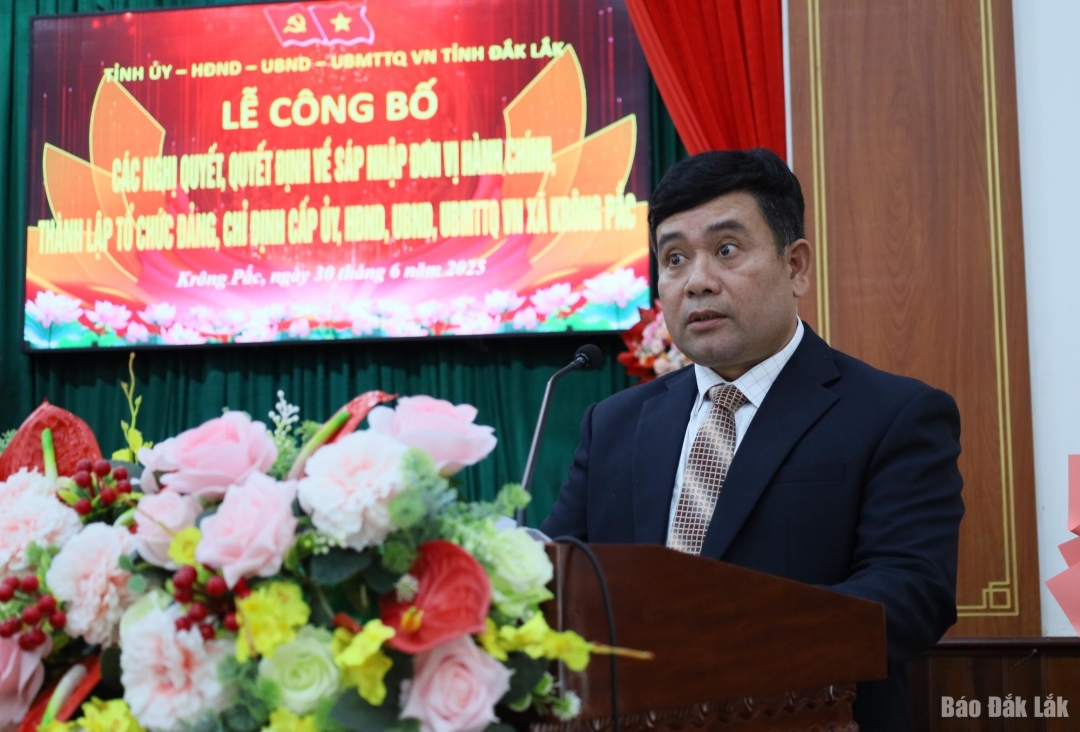 Phó Bí thư Thường trực Đảng ủy xã Y Joang Niê phát biểu nhận chức tại buổi lễ.