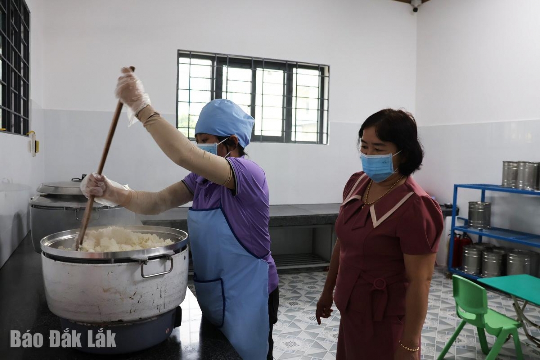 Bếp ăn bán trú của Trường Mầm non thị trấn M’Drắk (huyện M’Drắk)