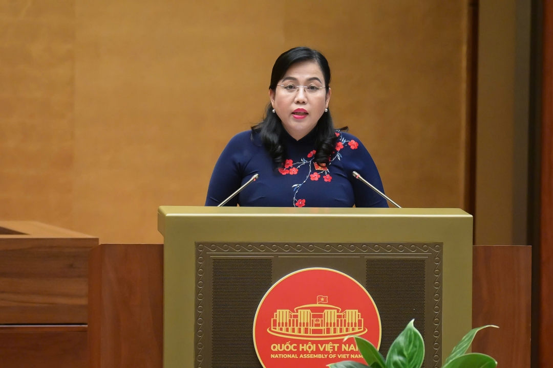 Chủ nhiệm Ủy ban Công tác đại biểu của Quốc hội Nguyễn Thanh Hải trình bày báo cáo tiếp thu, giải trình và chỉnh lý dự thảo Luật. Ảnh: quochoi.vn