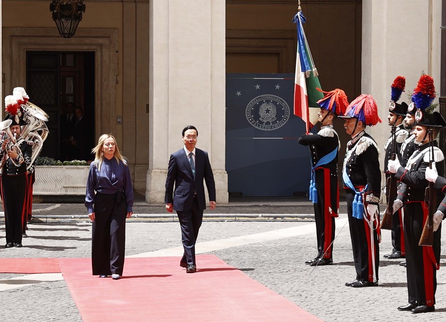 Chủ tịch nước Võ Văn Thưởng gặp Thủ tướng Italy Giorgia Meloni. (Ảnh: Thống Nhất/TTXVN