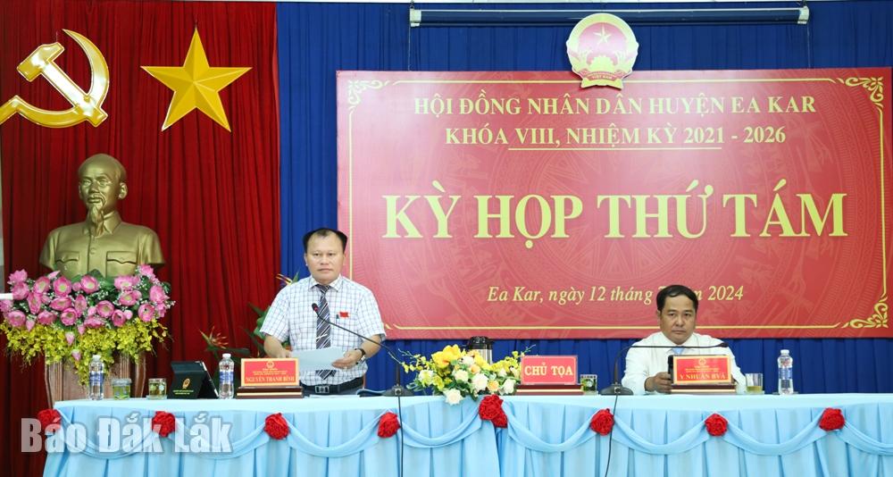 Chủ tọa điều hành kỳ họp.