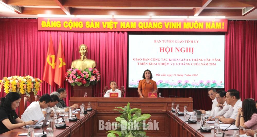 Các đại biểu tham dự hội nghị.