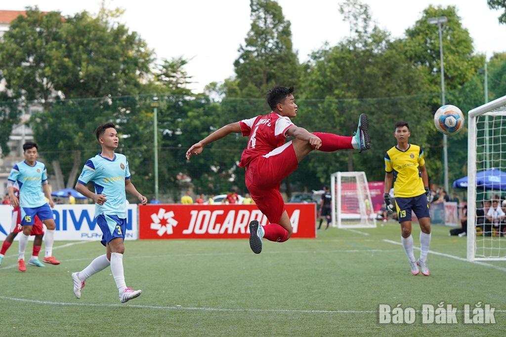 Trận cầu giữa Lucifer FC và Tâm Cương Phát Gia Lai.