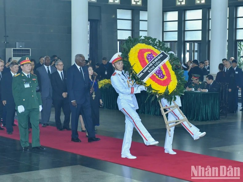 Các đoàn quốc tế viếng Tổng Bí thư Nguyễn Phú Trọng