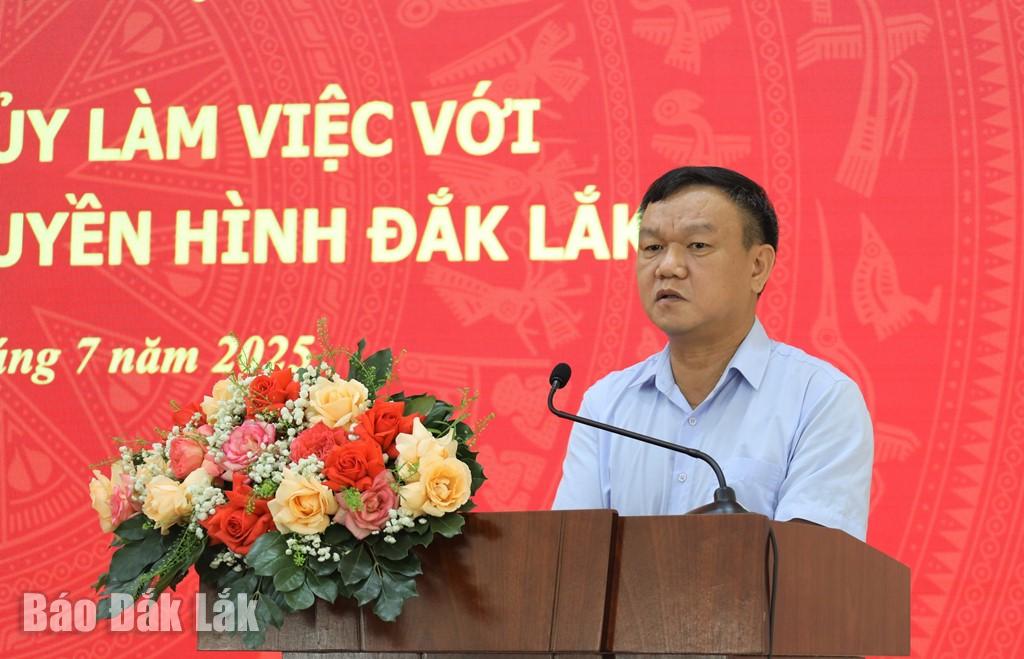 Tỉnh ủy viên, Phó Chủ tịch UBND tỉnh Đào Mỹ phát biểu tại buổi làm việc.