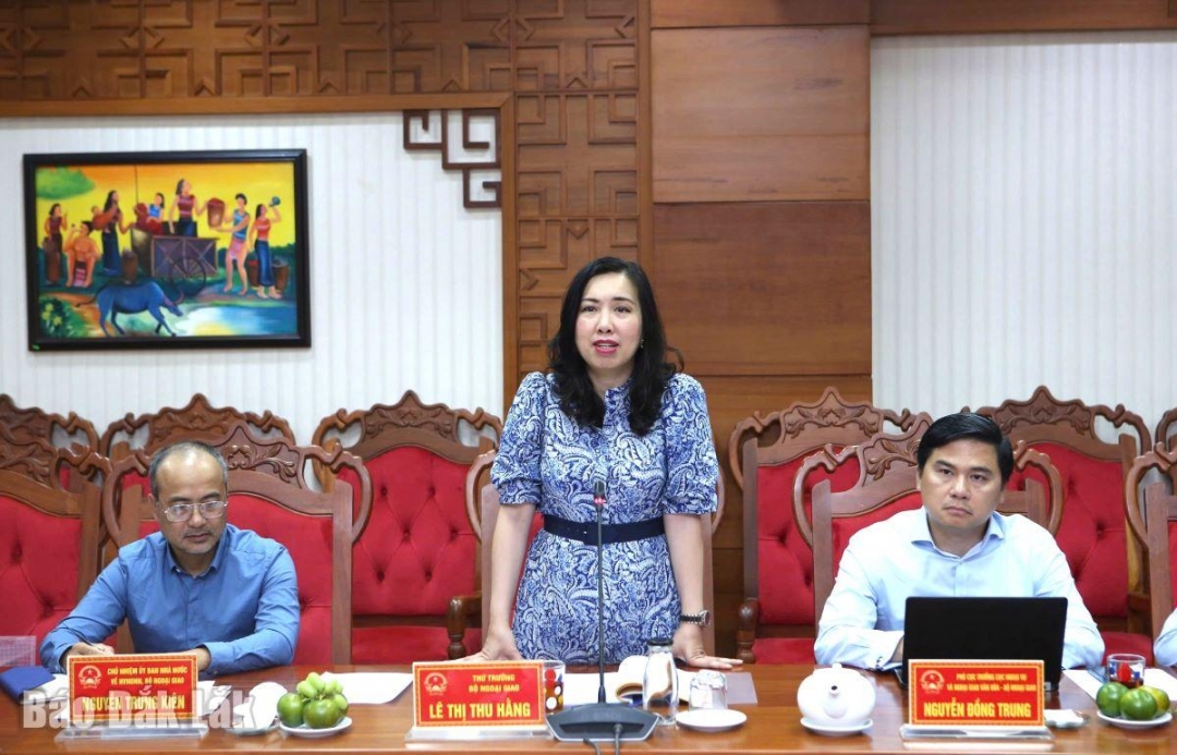 Thứ trưởng Bộ Ngoại giao Nguyễn Thị Thu Hằng
