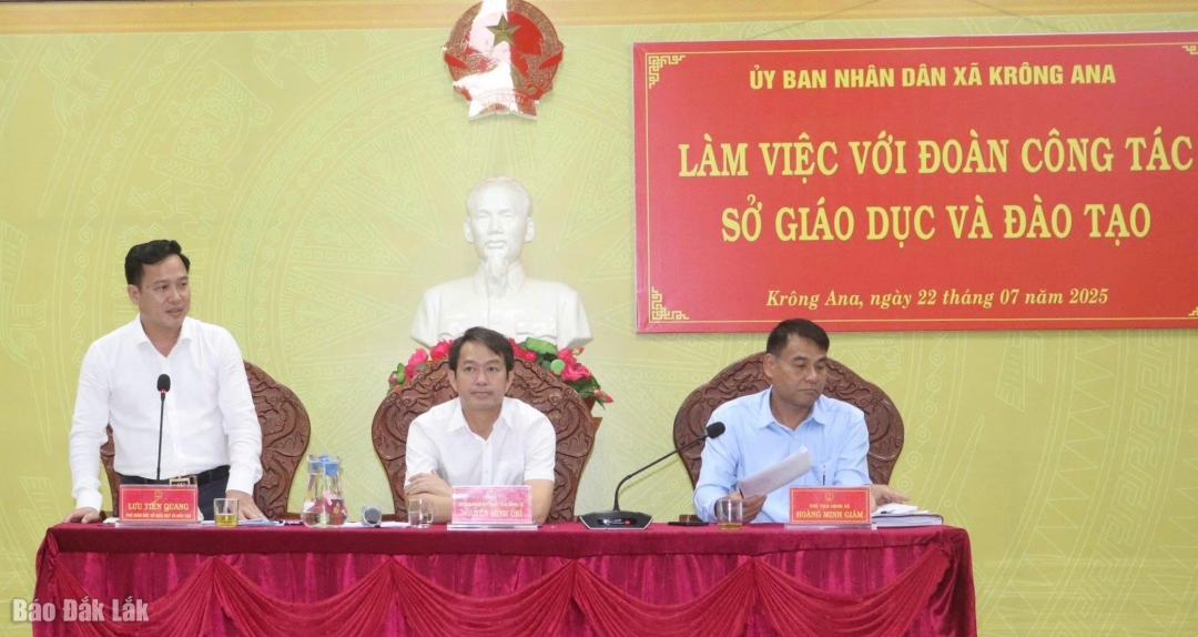 Phó Giám đốc Sở Giáo dục và Đào tạo Lưu Tiến Quang