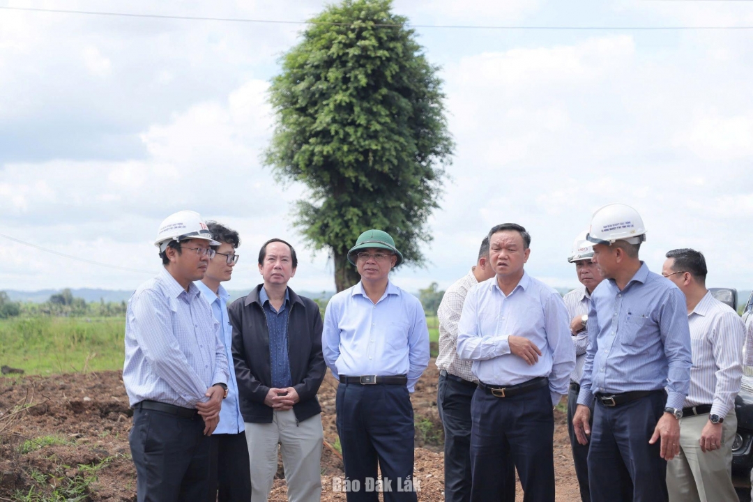 Đoàn công tác kiểm tra tình hình  triển khai Dự án Đầu tư xây dựng đường Hồ Chí Minh đoạn tránh phía Đông TP. Buôn Ma Thuột.