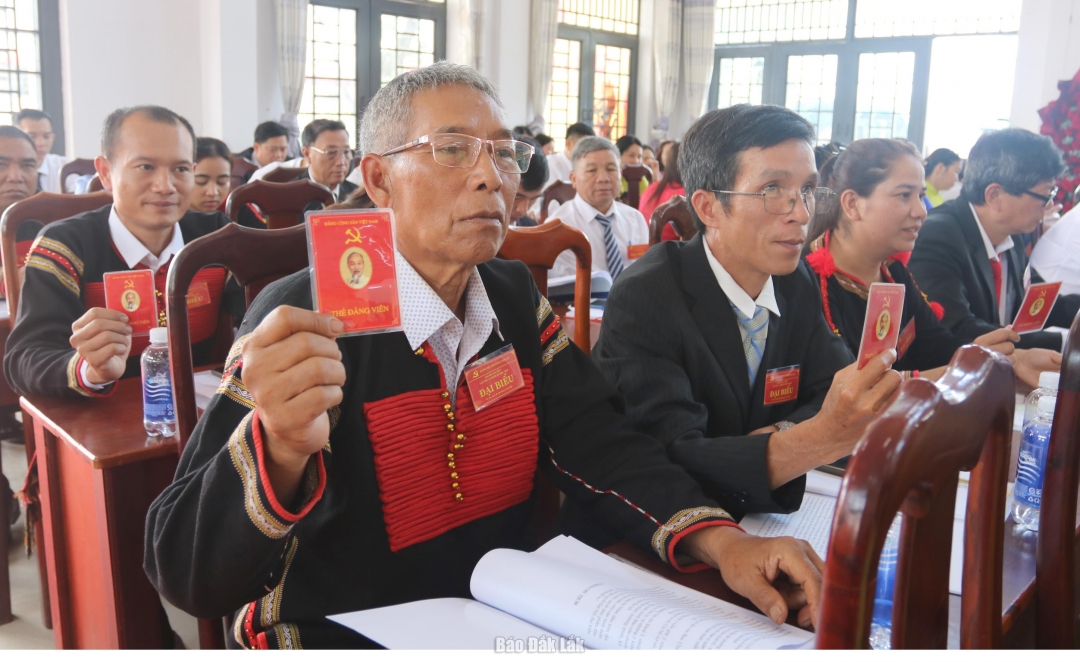 Đại hội biểu quyết thông qua các chỉ tiêu của nhiệm kỳ 2025 - 2030.