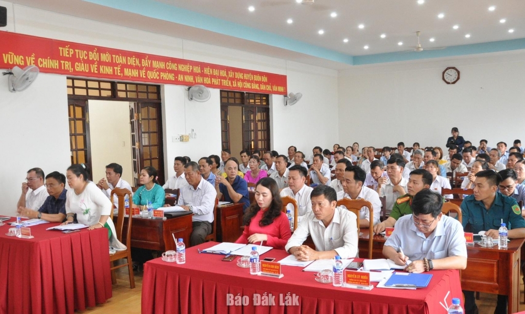 Các đại biểu tham dự kỳ họp