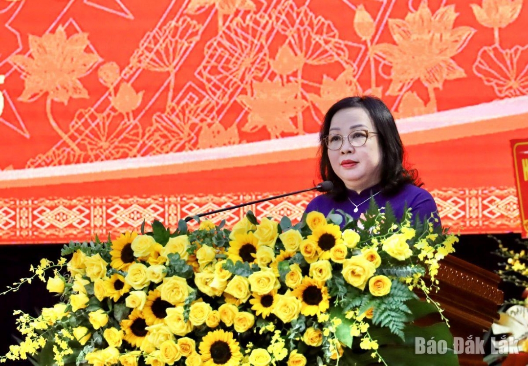 Đồng chí Cao Thị Hòa An, Phó Bí thư Thường trực Tỉnh ủy, Chủ tịch HĐND tỉnh, Bí thư Đảng ủy Các cơ quan Đảng tỉnh khai mạc đại hội. Ảnh: Hà My