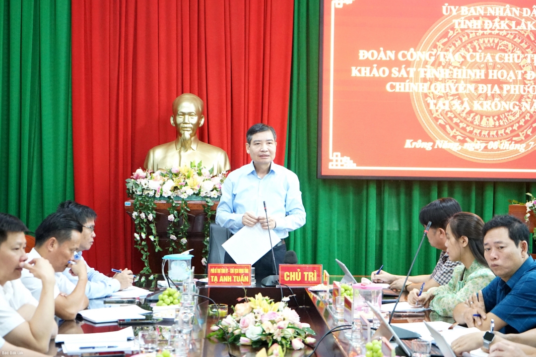 Chủ tịch UBND tỉnh Tạ Anh Tuấn phát biểu chỉ đạo tại buổi làm việc