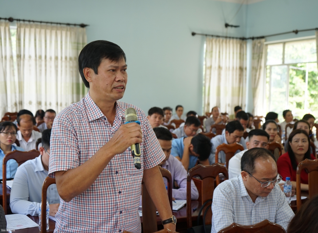 Phó Chủ tịch Ủy ban MTTQ Việt Nam tỉnh, Chủ tịch LĐLĐ tỉnh nêu kiến nghị 