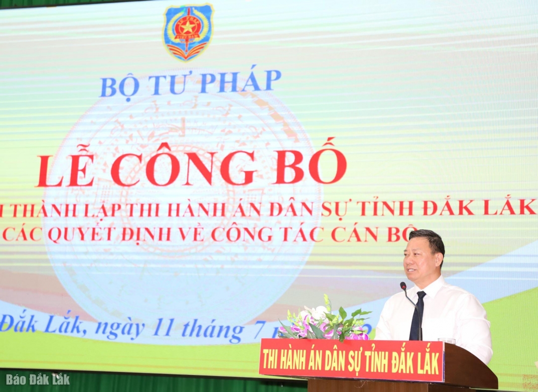 Thứ trưởng Bộ Tư pháp Nguyễn Thanh Ngọc phát biểu chỉ đạo buổi lễ.