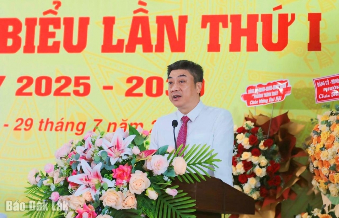 Ủy viên Ban Thường vụ Tỉnh ủy, Bí thư Đảng ủy phường Buôn Ma Thuột Từ Thái Giang phát biểu chỉ đạo tại đại hội.