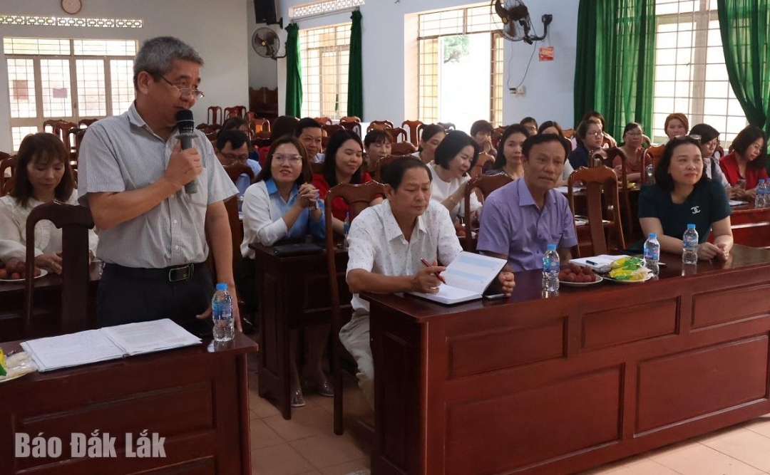 các đại biểu tham dự hội nghị