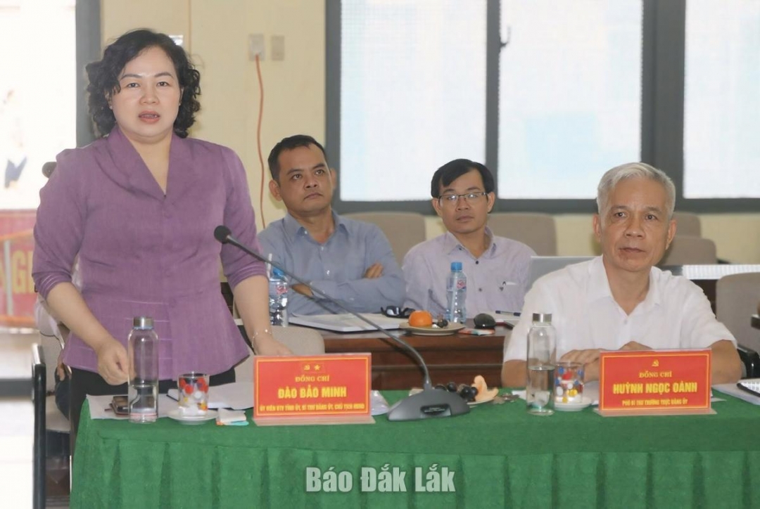Đồng chí Đào Bảo Minh, Ủy viên Ban Thường vụ Tỉnh ủy, Bí thư Đảng ủy, Chủ tịch HĐND phường Tuy Hòa phát biểu tại buổi làm việc