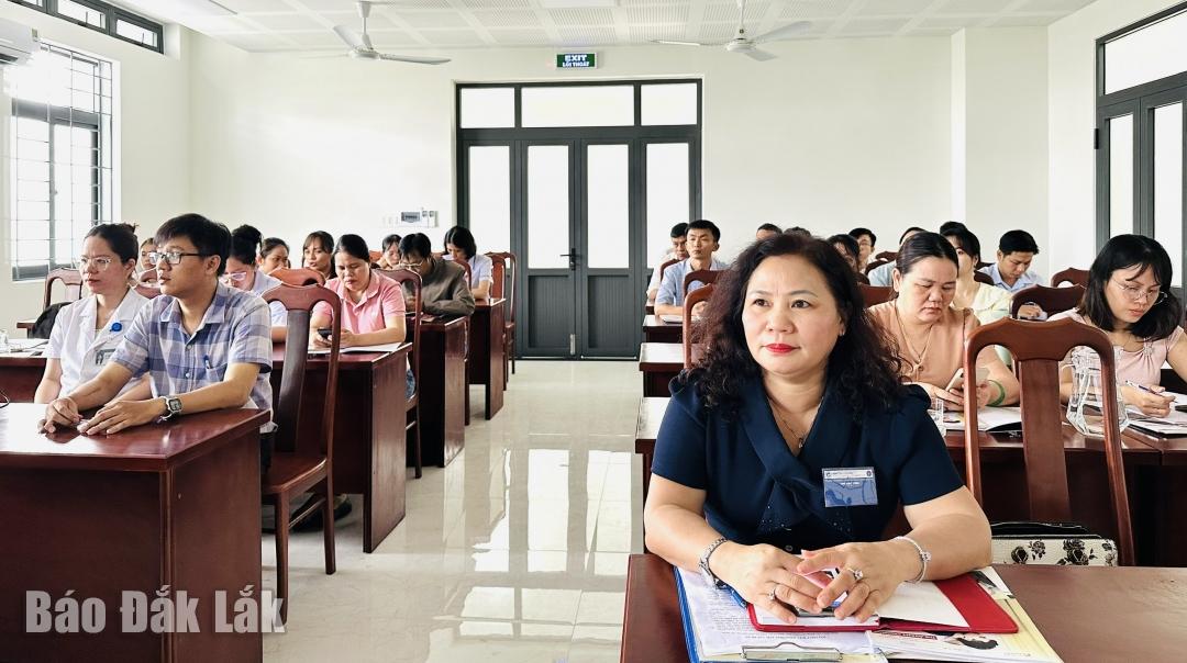 Quang cảnh lớp tập huấn.