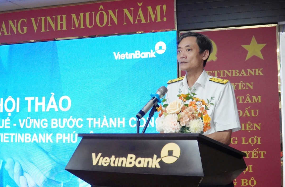 Ông Nguyễn Hiệp Tiên Vũ, Tổ trưởng Tổ nghiệp vụ, dự toán, pháp chế (Thuế cơ sở 7 tỉnh Đắk Lắk) chia sẻ về những điểm mới trong Nghị định 70/2025/NĐ-CP. Ảnh: CTV