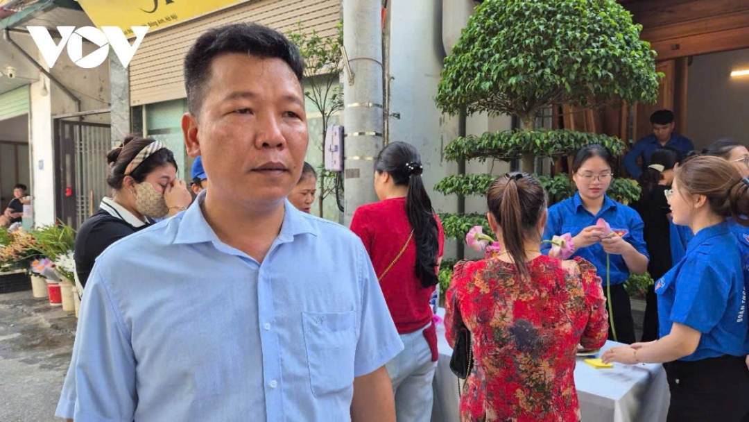 Ông Ngô Duy Dũng, trưởng thôn Lại Đà.