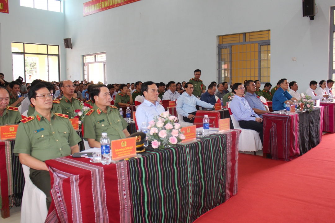Các đại biểu tham dự Ngày hội toàn dân bảo vệ an ninh Tổ quốc năm 2023 xã Ea Tul (huyện Cư Mgar).