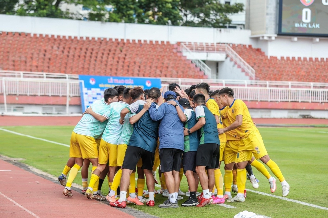 Ban huấn luyện, cầu thủ Câu lạc bộ Bóng đá Đắk Lắk hạ quyết tâm ở trận play-off quyết định.