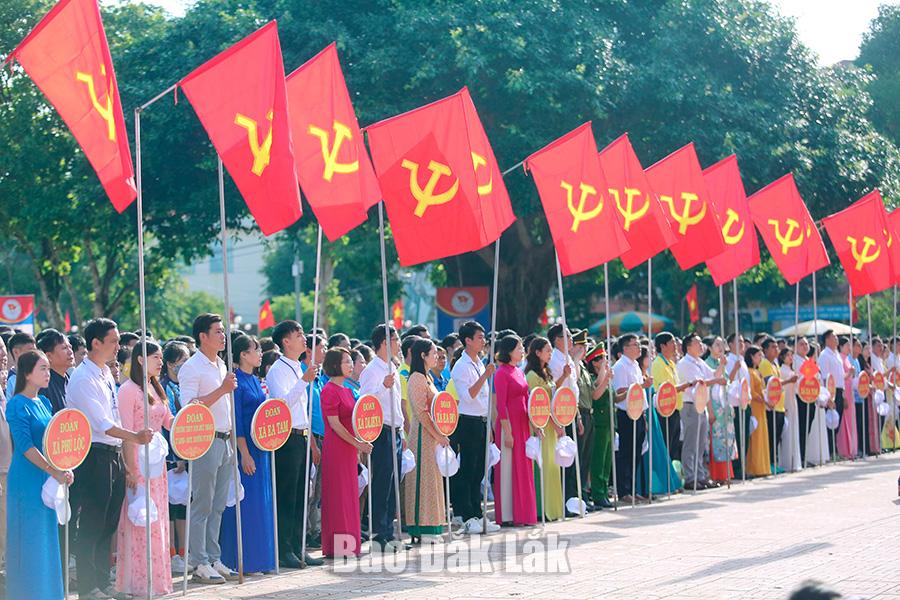 Các đoàn vận động viên tham gia