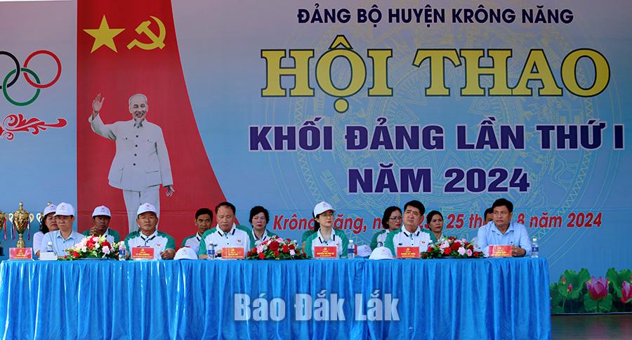 Đại biểu tham dự Lễ khai mạc Hội thao khối Đảng huyện Krông Năng lần thứ I năm 2024.