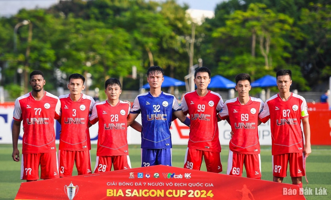 Lucifer FC xuất sắc giành quyền vào bán kết.