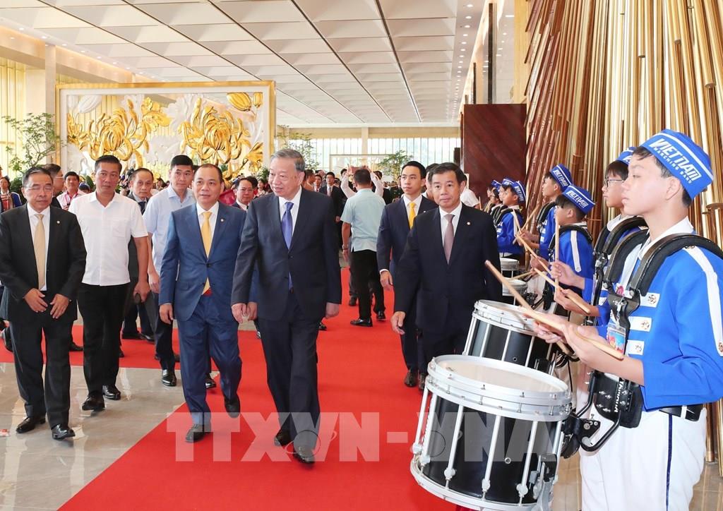 Tổng Bí thư Tô Lâm đến dự Lễ khai mạc triển lãm. Ảnh: TTXVN