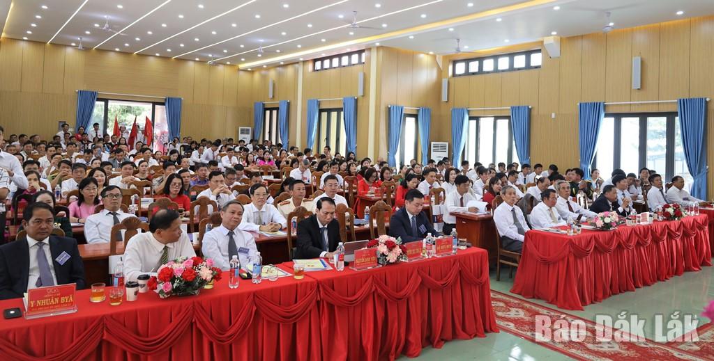 Các đại biểu tham dự đại hội.