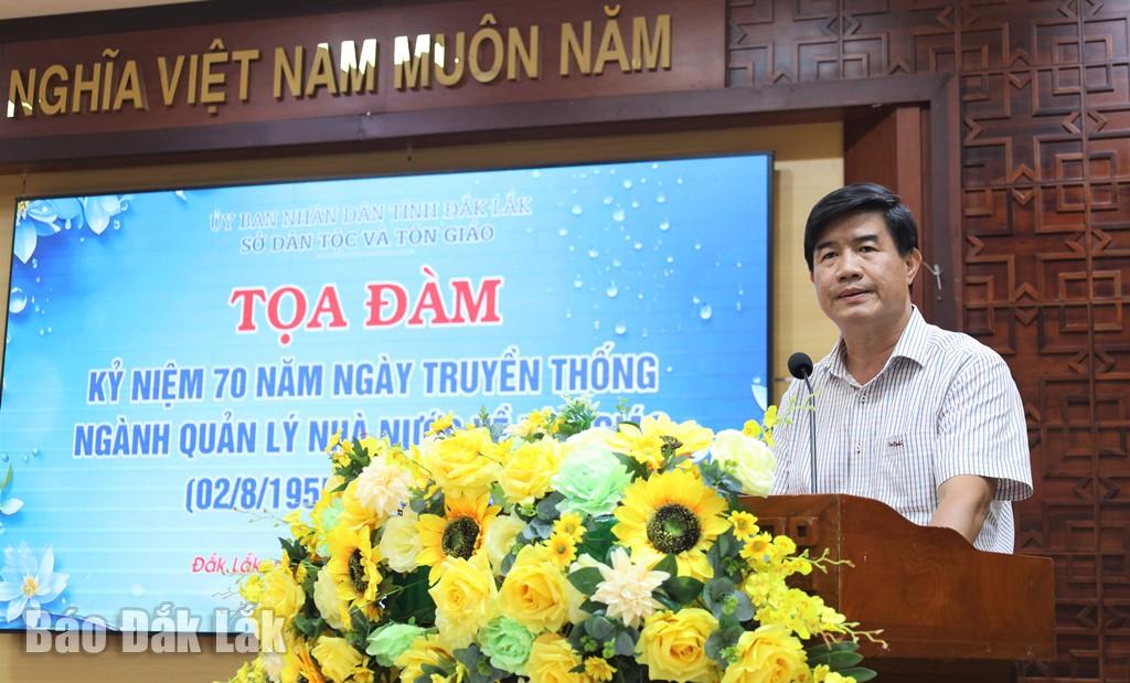 Tỉnh ủy viên, Phó Chủ tịch UBND tỉnh Nguyễn Thiên Văn phát biểu tại tọa đàm.