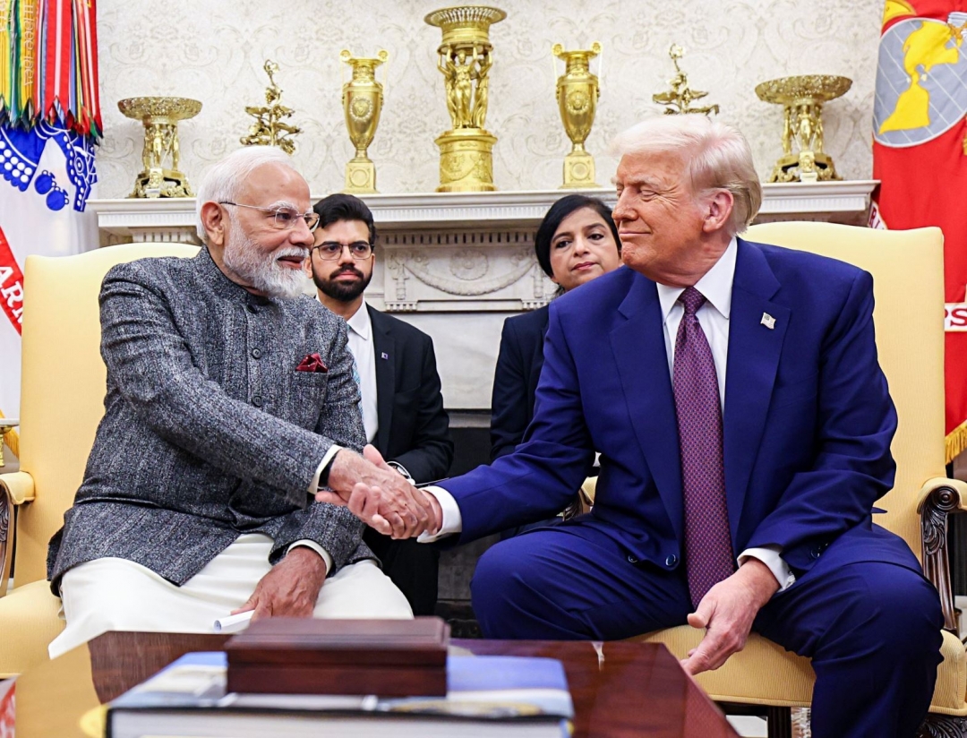 Tổng thống Mỹ Donald Trump (phải) và Thủ tướng Ấn Độ Narendra Modi tại cuộc gặp ở Washington ngày 13/12/2025. Ảnh: ANI/TTXVN 