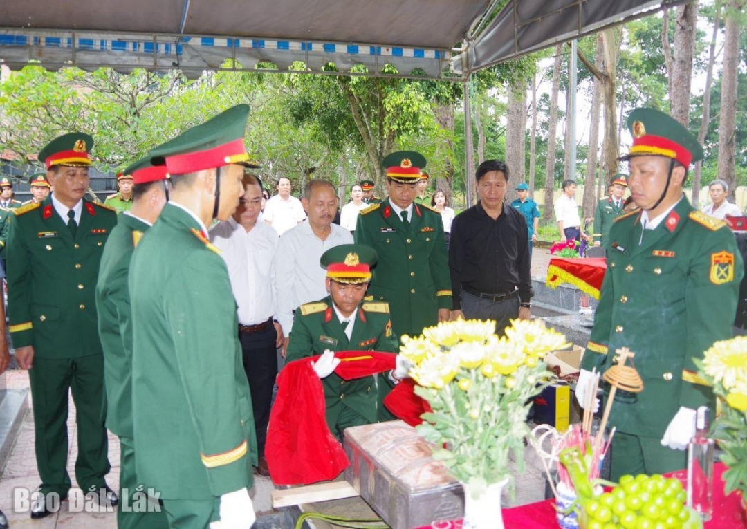 Hài cốt liệt sĩ được an táng tại Nghĩa trang