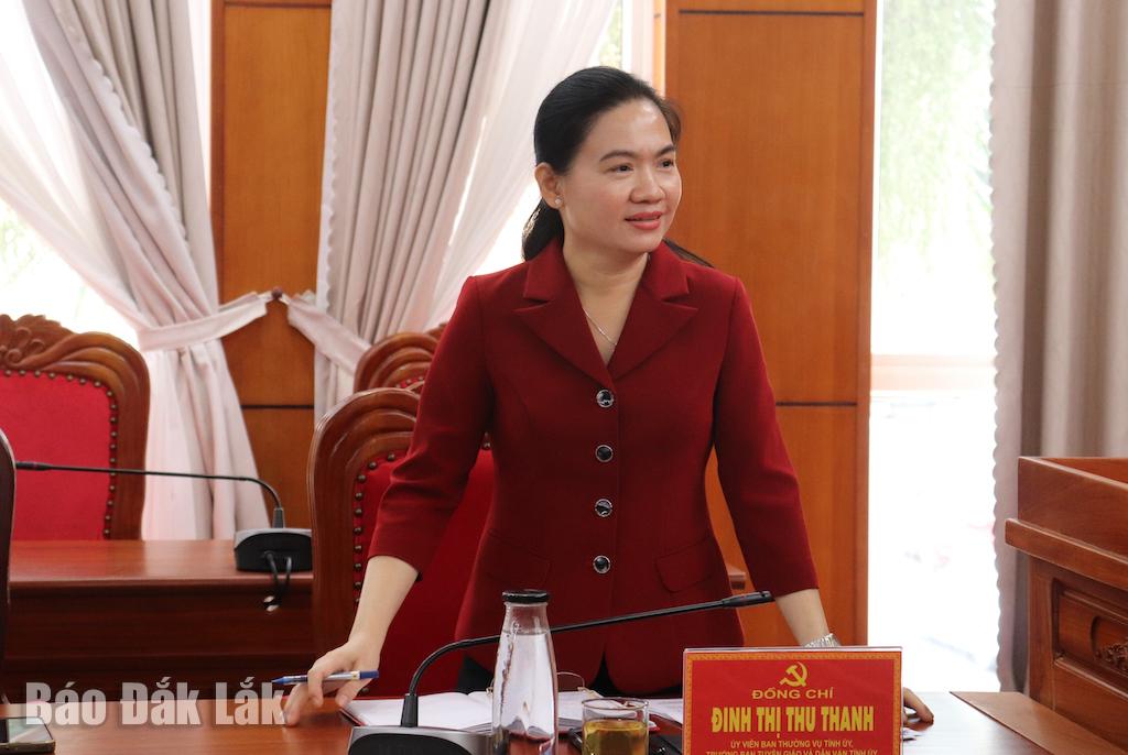 Bà Đinh Thị Thu Thanh, Trưởng Ban Tuyên giáo và Dân vận Tỉnh ủy nêu ý kiến tạu buổi làm việc