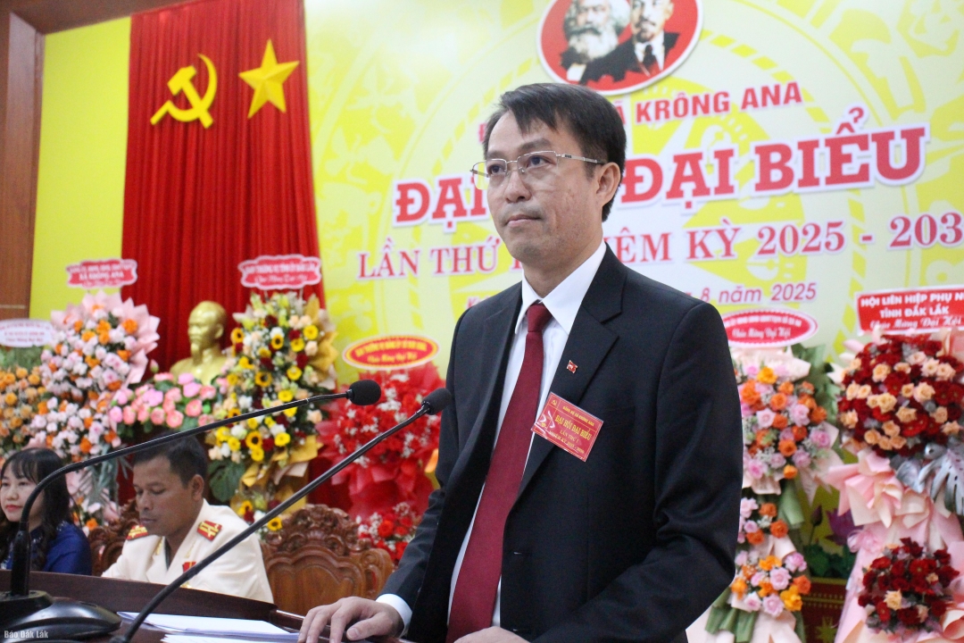 Bí thư Đảng ủy xã Krông Ana Nguyễn Minh Chí phát biểu khai mạc đại hội.