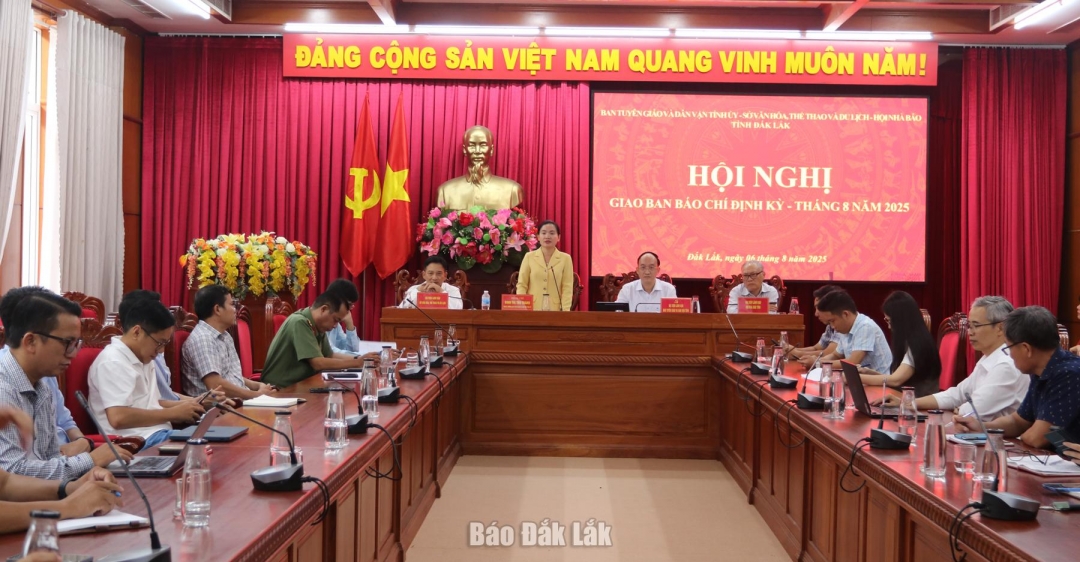 Quang cảnh hội nghị.