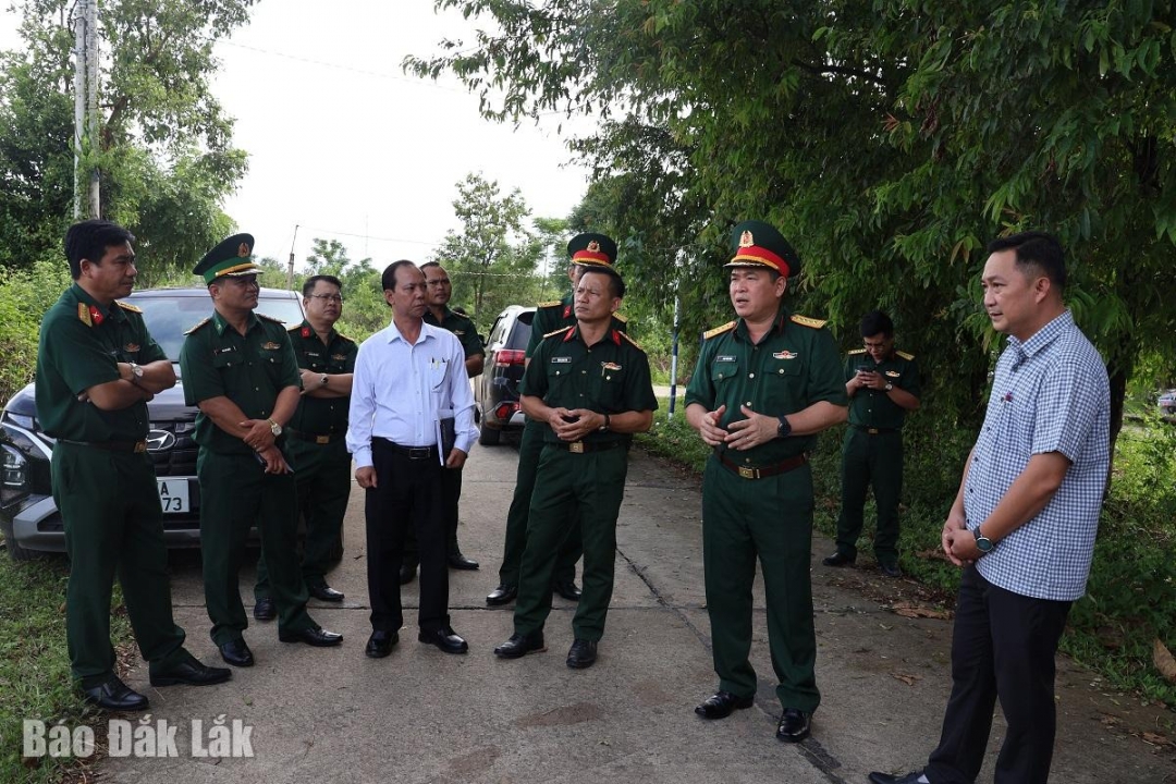 Đoàn khảo 