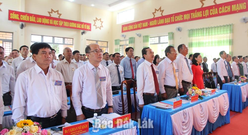 Các đại biểu tham dự đại hội.
