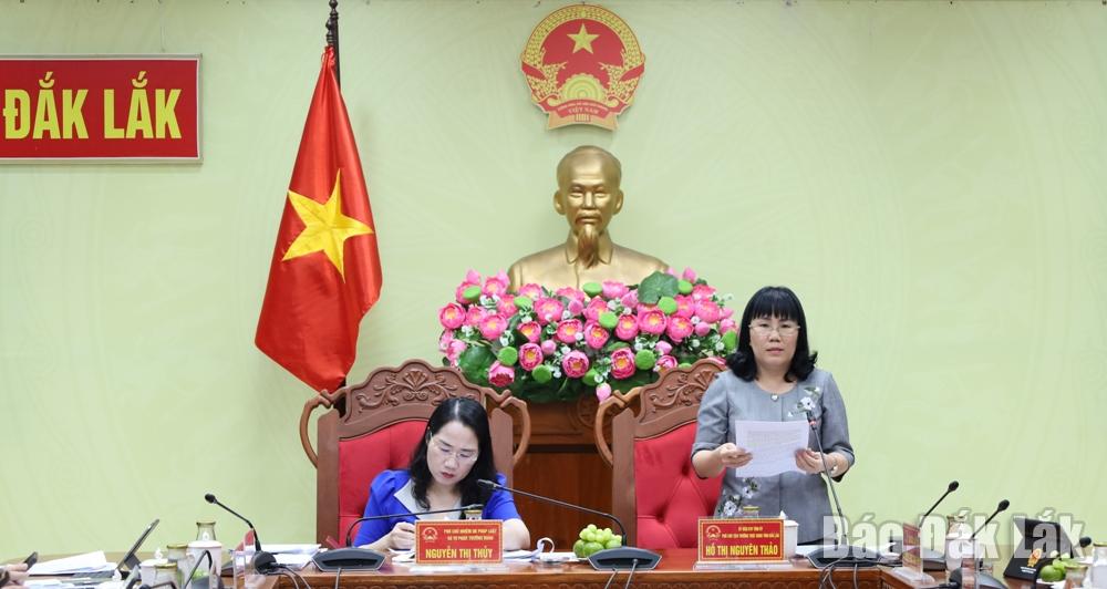 Ủy viên Ban Thường vụ Tỉnh ủy, Phó Chủ tịch Thường trực UBND tỉnh Hồ Thị Nguyên Thảo phát biểu tại buổi làm việc.